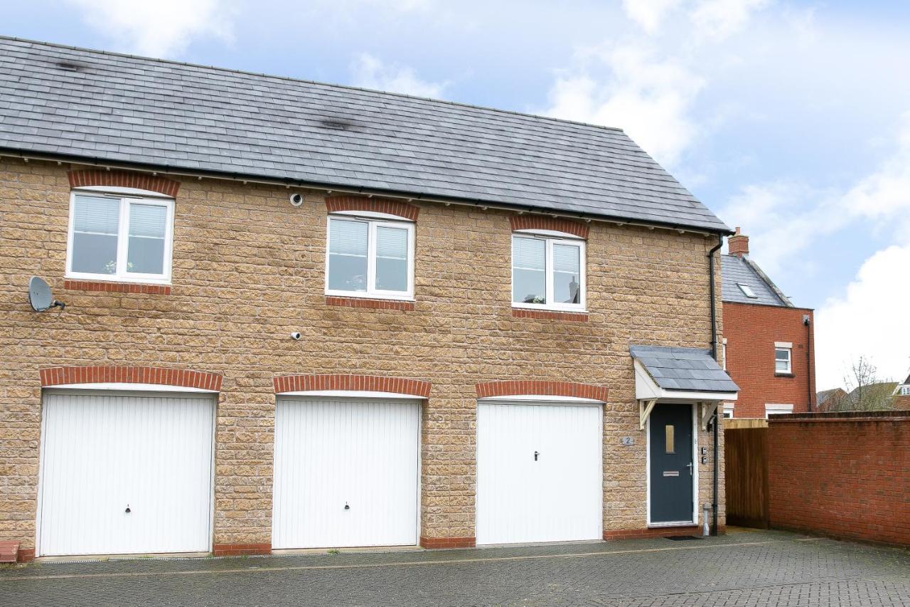 Coach House & Hot Tub Nr Bicester Village Exterior foto